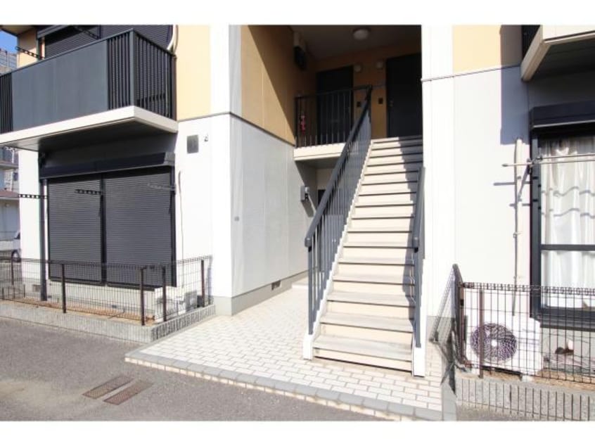  フォーレス佐土B