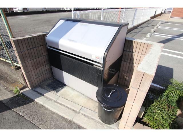  メゾン　ロングフィールド