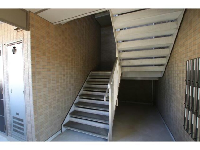  ウィステリアコート