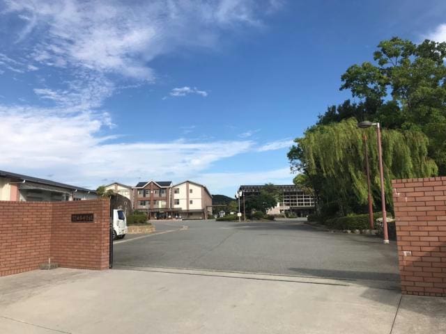 加西市立北条中学校(中学校/中等教育学校)まで2552m ヴィラ・グレイスフルC