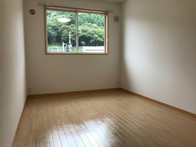  ロイヤル　メゾン