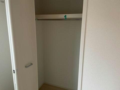  ヴィラ　ドゥ　グレーヌ梅ケ谷E