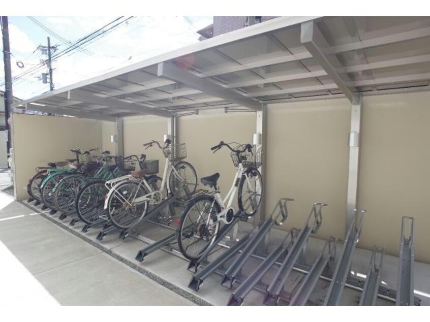  シャーメゾン城北伊伝居
