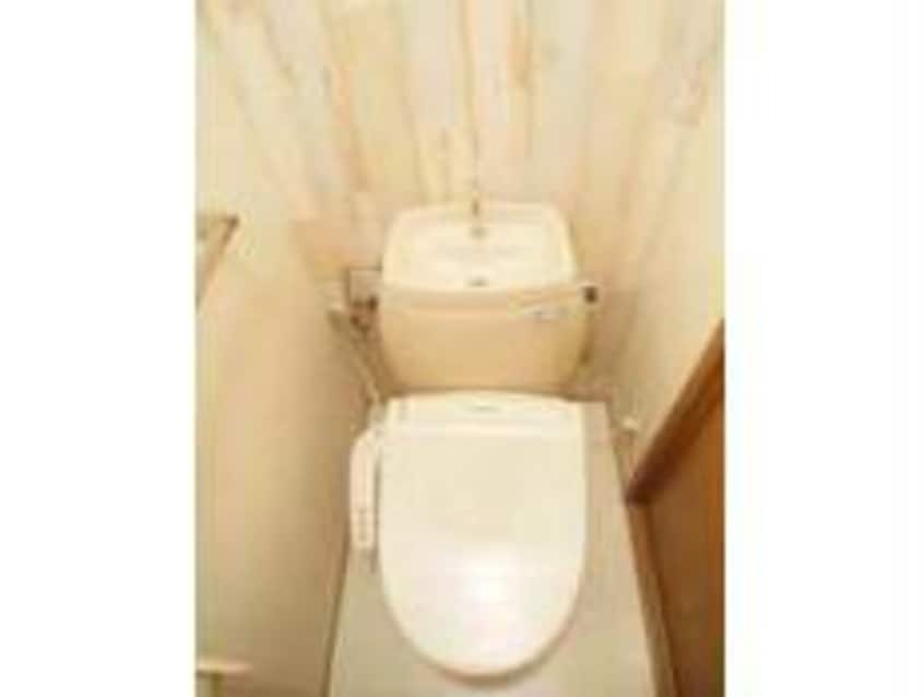  ハイツフローラ