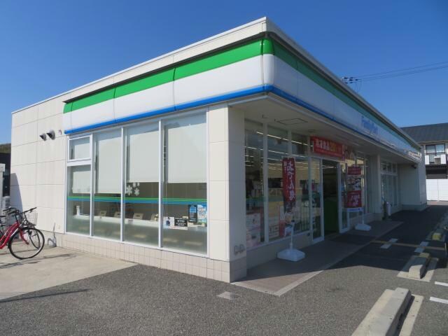 ファミリーマート姫路北平野店(コンビニ)まで266m レガーロ