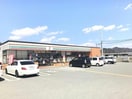 セブンイレブン姫路上原田店(コンビニ)まで818m ザ・ビレッジグリーン飾東
