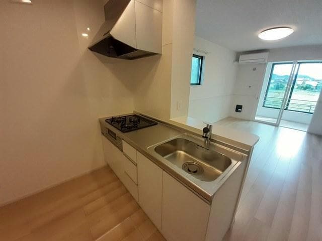  サンリット・ヴィラ