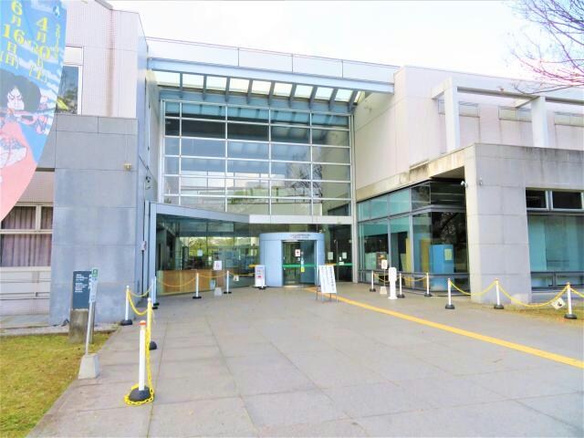 姫路市立城内図書館(図書館)まで1005m TORISIA八代