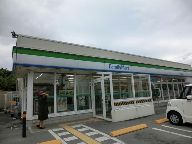 ファミリーマート石垣ゆいロード店(コンビニ)まで1277m※730記念碑店まで564ｍ　八重高前店まで685ｍ コーラルベイ石垣島壱番館