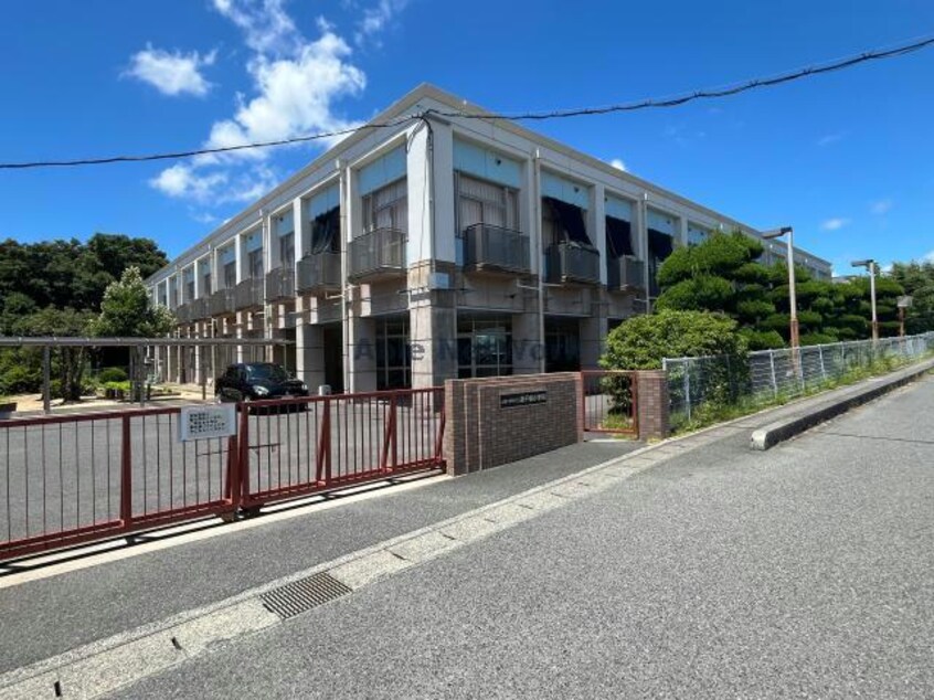 山陽小野田市立高千帆小学校(小学校)まで1846m カンパヌール　Ａ