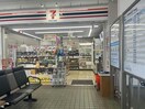 セブンイレブンキヨスクJR厚狭駅店(コンビニ)まで1033m ユートピアＫＦ