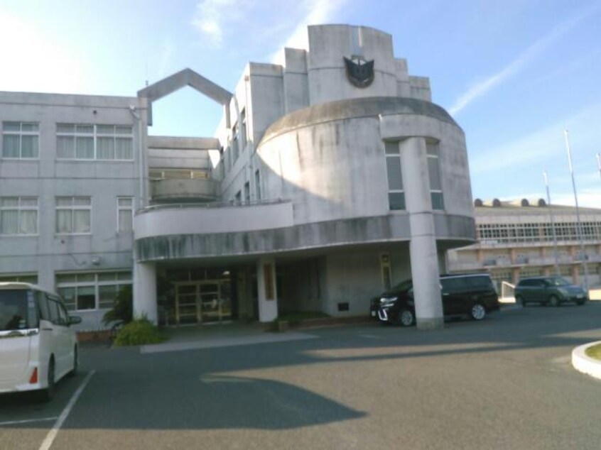 山陽小野田市立高千帆中学校(中学校/中等教育学校)まで1315m※校区は市役所にご確認ください モーニング　ミスト