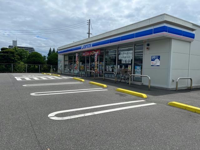 ローソン小野田中川3丁目店(コンビニ)まで701m シティハイム高下Ｂ棟