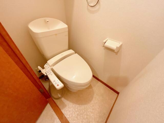 レオパレスボムール西高泊