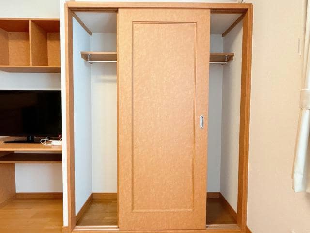  レオパレスボムール西高泊