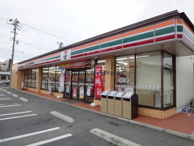 セブンイレブン山陽小野田日の出店(コンビニ)まで509m プレサーブ日の出Ⅱ