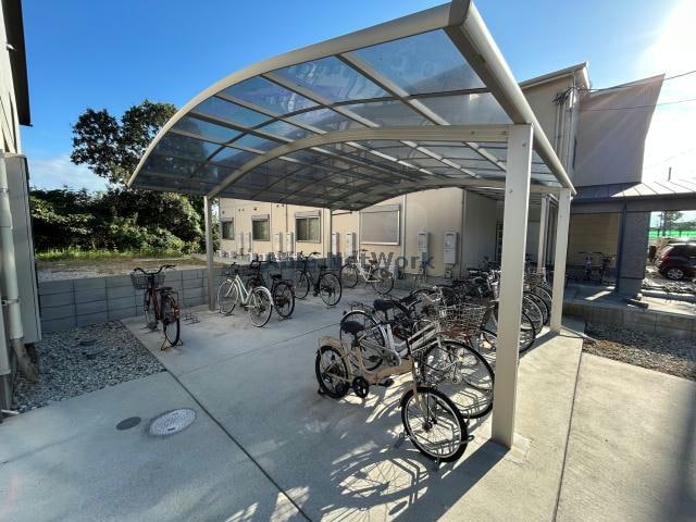  ドマーニ東須恵