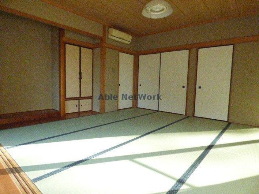  小野田本山貸家