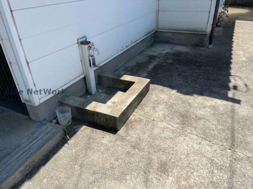  妻崎開作貸家