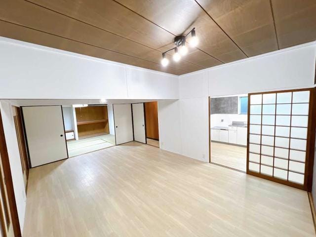  妻崎開作貸家