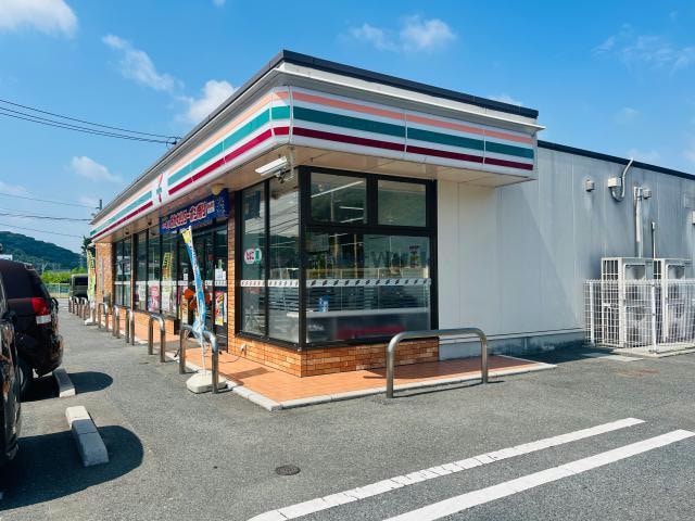 セブンイレブン山陽小野田有帆店(コンビニ)まで958m 際波355番地貸店舗