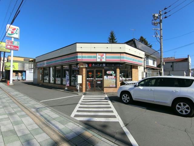 セブンイレブン名寄中央店(コンビニ)まで720m サンシャインハイツ