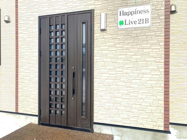  HappinessLive21B