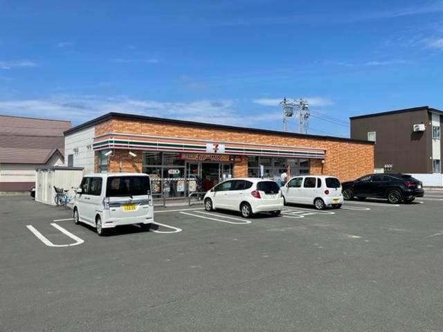 セブンイレブン名寄西10条店(コンビニ)まで220m あっとほーむ3