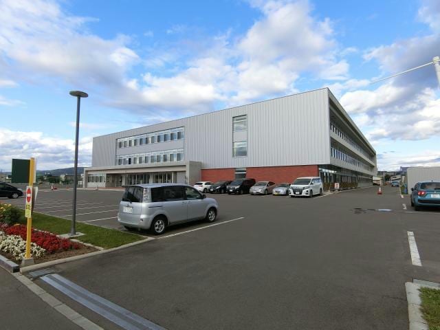 名寄市立名寄南小学校(小学校)まで915m Salvia　サルビア