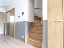 戸建て感覚の階段 ドミール大島VII　A