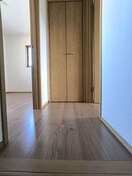 階段を上がると納戸スペース ドミール大島VII　B