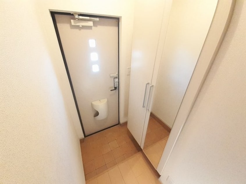  ファイン・アベニュー　Ｅ