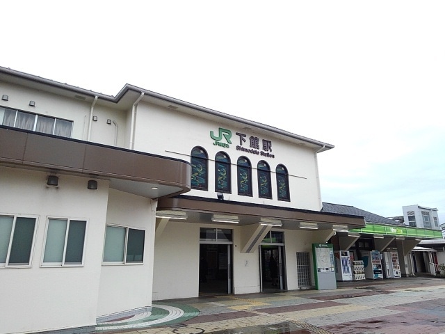 下館駅まで500m プライムコートハウスＢ