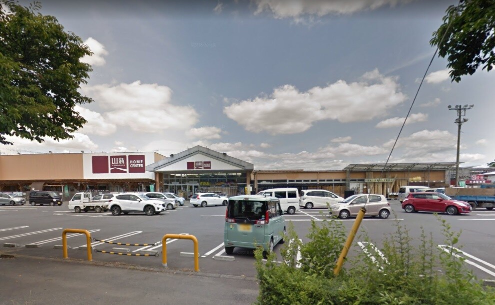 山新 下館店(電気量販店/ホームセンター)まで1253m プライムコートハウスＢ