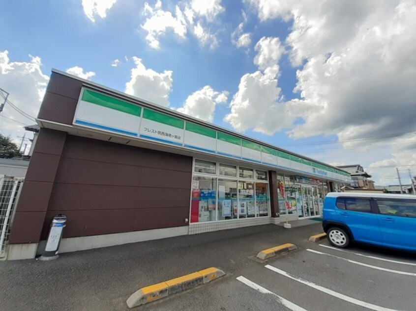 ファミリーマートまで180m カンピオーネ・フジ　II