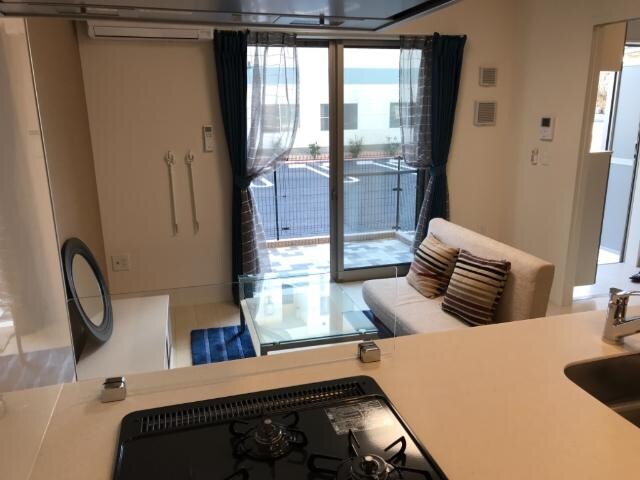 リビング エミアスII