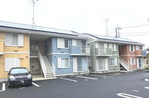 ハイツ中由B棟