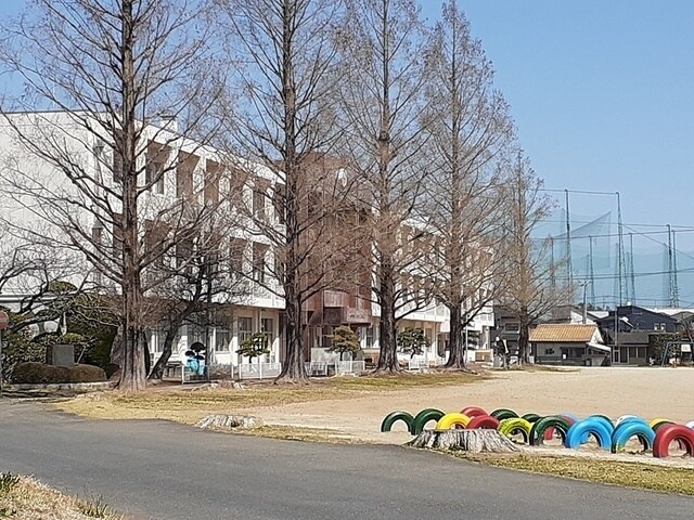 笠間市立友部第二小学校まで1600m プリート　パラッツォ