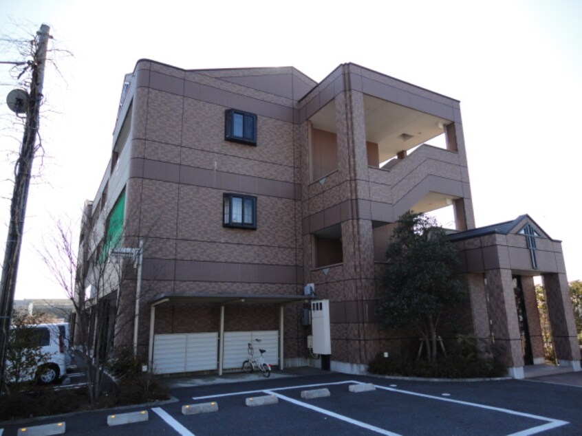 外観写真（昼） グランピア