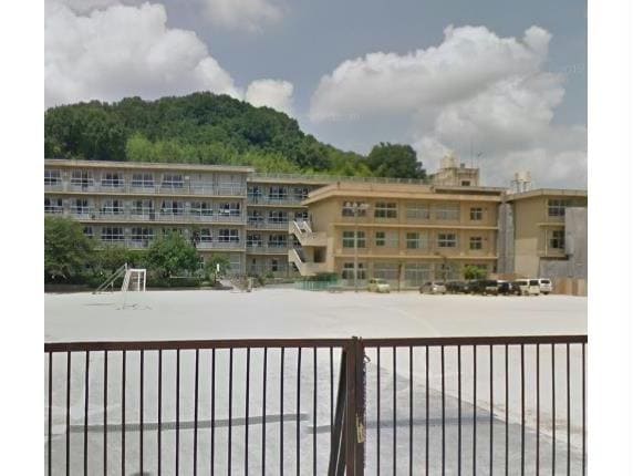 福山市立千田小学校(小学校)まで916m 千田戸建て