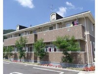 メゾン　シャルマン（坪生町）