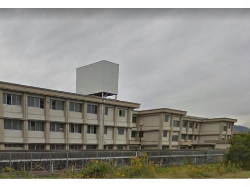 福山市立神辺西中学校(中学校/中等教育学校)まで827m モデッサ神辺　B