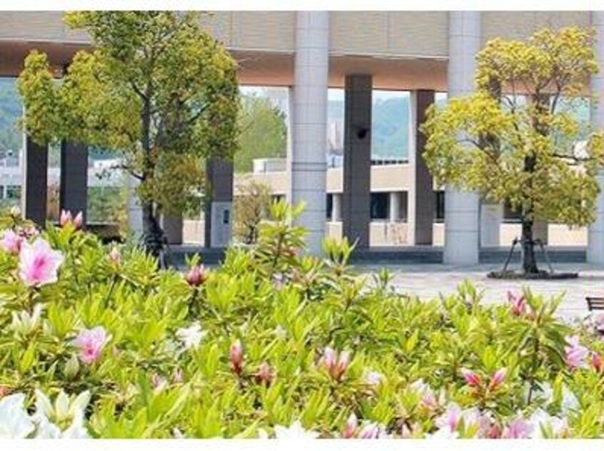 福山平成大学附属図書館(図書館)まで413m シャーメゾン　ソレイユ