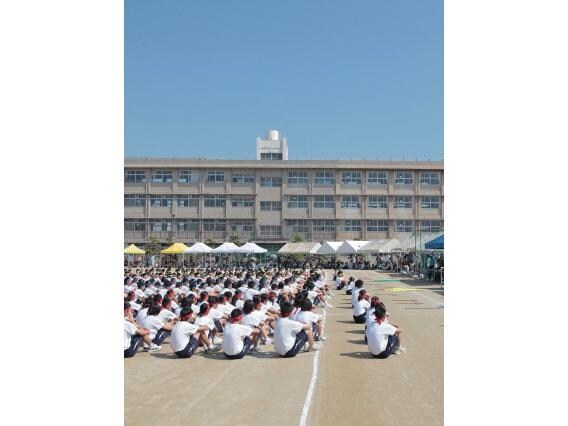 福山市立城東中学校(中学校/中等教育学校)まで385m サニープレイス（南蔵王）