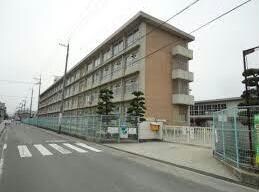 福山市立一ツ橋中学校(中学校/中等教育学校)まで581m レアンドロス