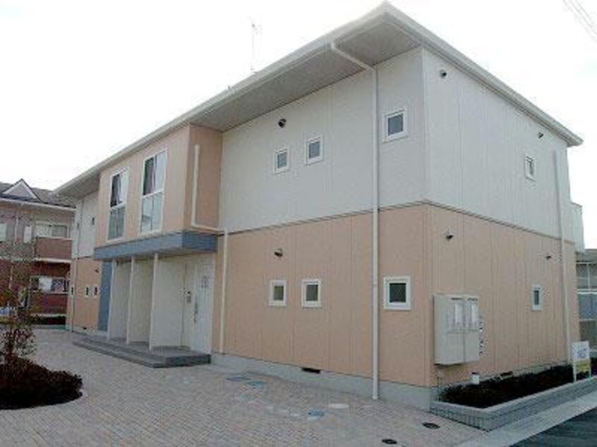  メゾンドローズ　Ｂ棟