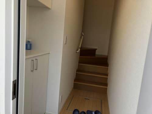  メゾンドローズ　Ｂ棟