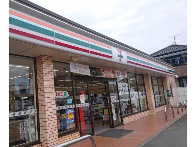 セブンイレブン福山下加茂店(コンビニ)まで943m プラシードＳ