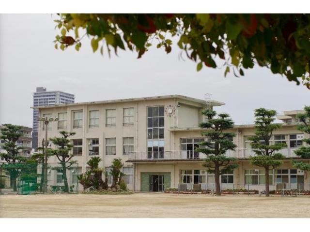 福山市立南小学校(小学校)まで120m 山陽セントラルハイツ