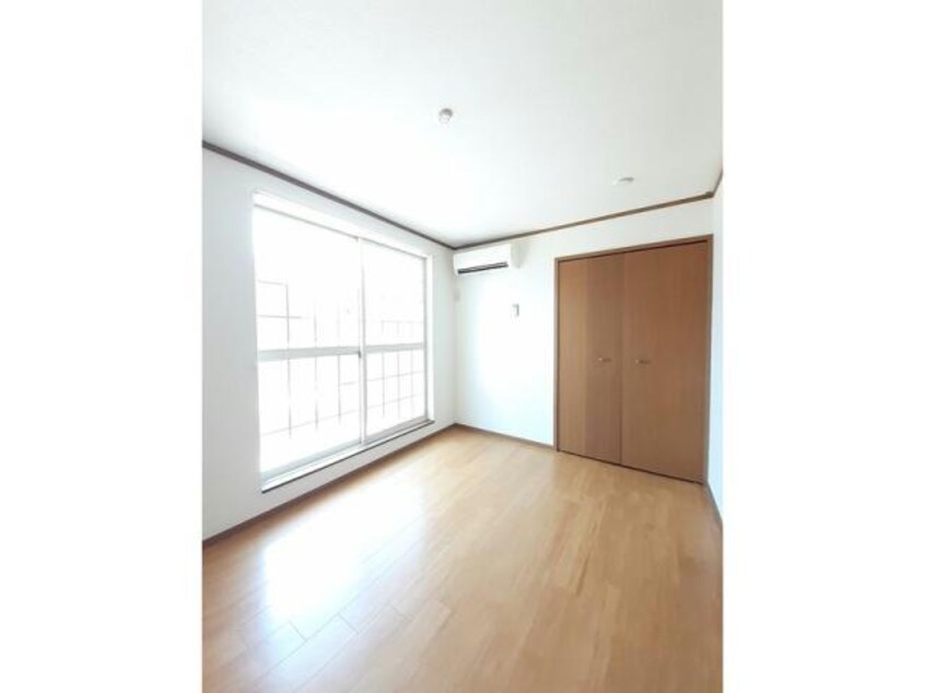  クレストール来山Ａ